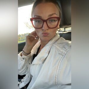 Meet your Posher, Sav